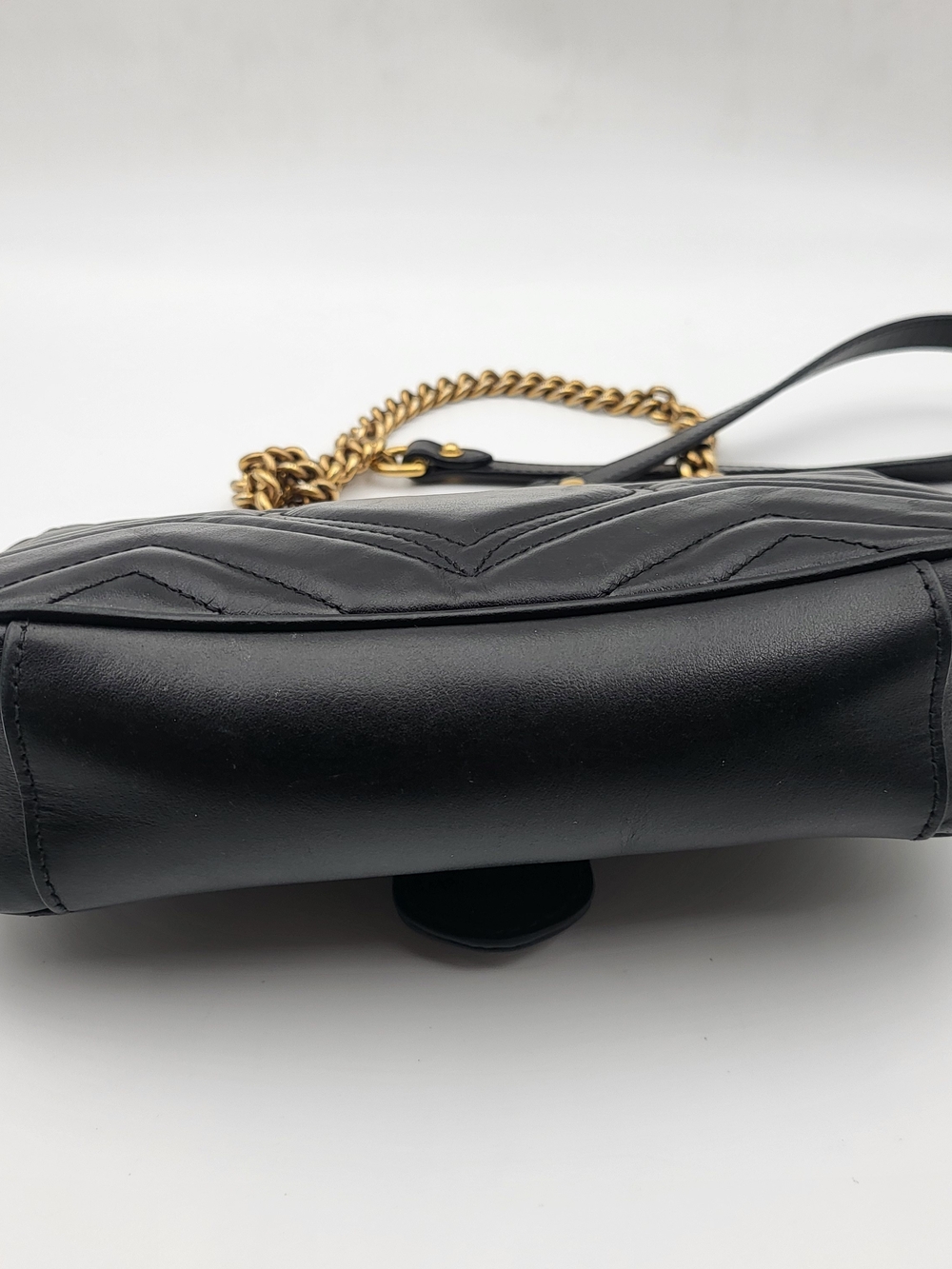 Gucci Black Matelassé GG Marmont Small Shoulder Bag with Gold Hardware - Picture 3 of 16